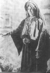 Ramallah woman c. 1890s (Library of Congress)